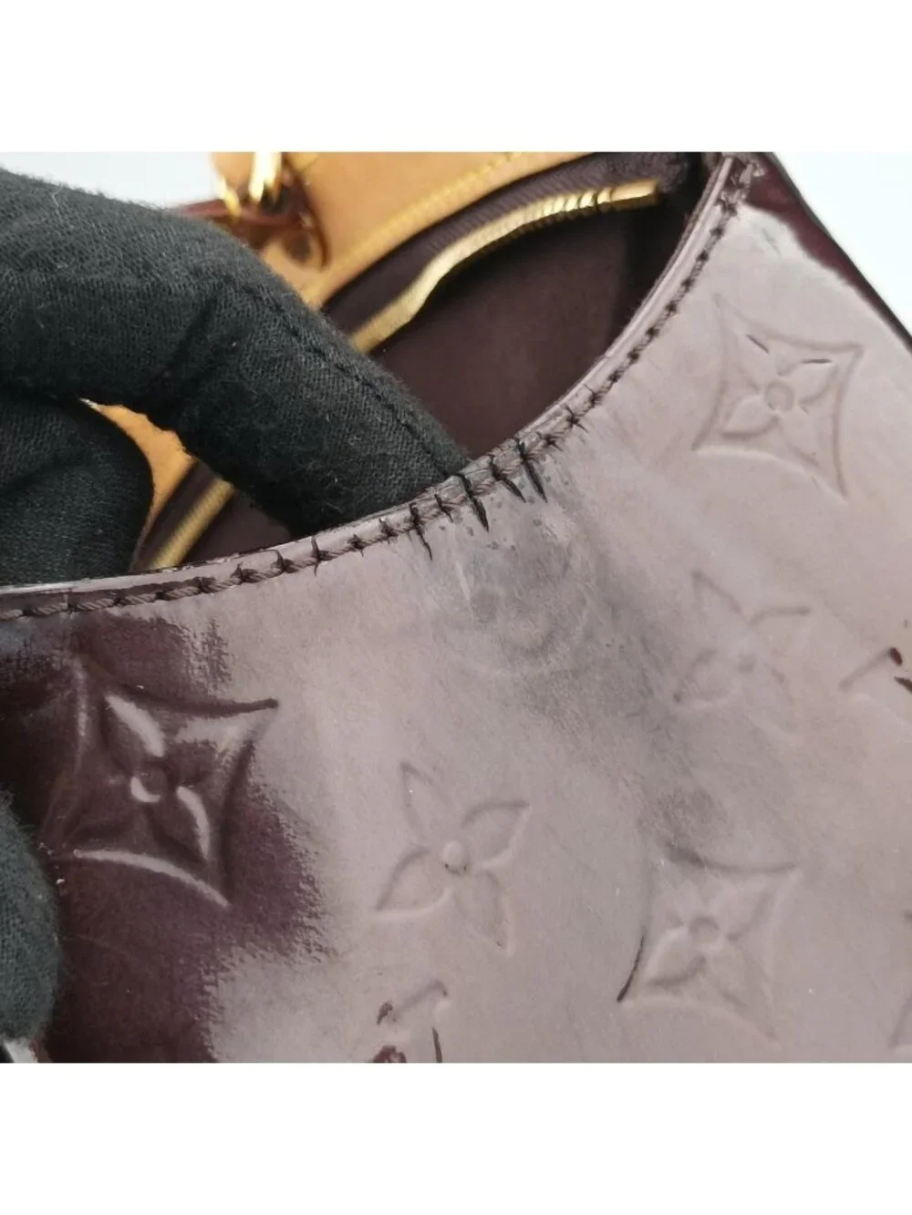 Louis Vuitton Blair MM Amarante Vernis Shoulder